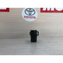 Toyota Corolla 2013 - 2018 Park Sensörü Ön - Arka